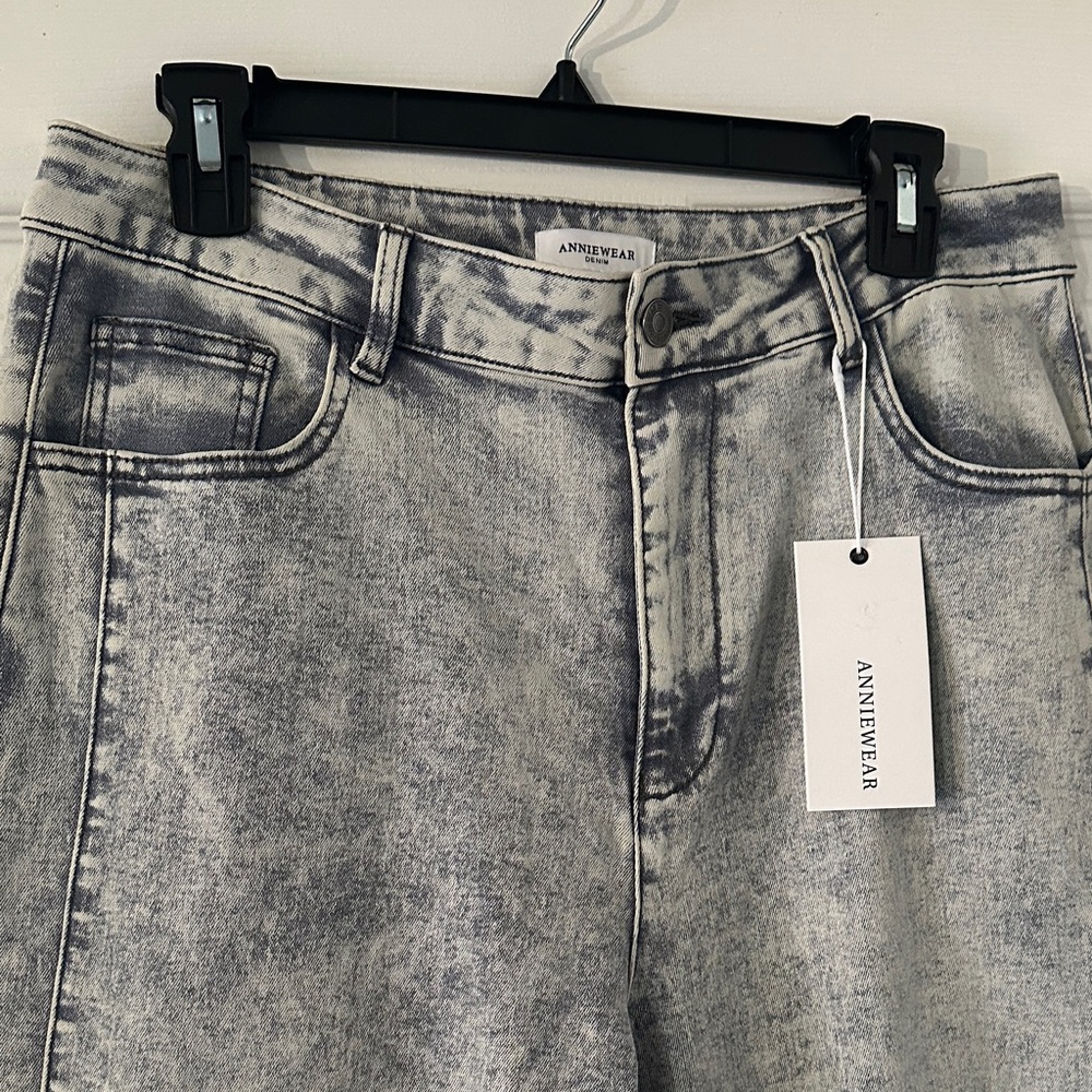 High-Rise Acid Wash Women’s Barrel Jeans - Picture 3 of 4